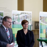 Bürgermeister Klaus Zimmermann und MVB-Geschäftsführerin Birgit Münster-Rendel