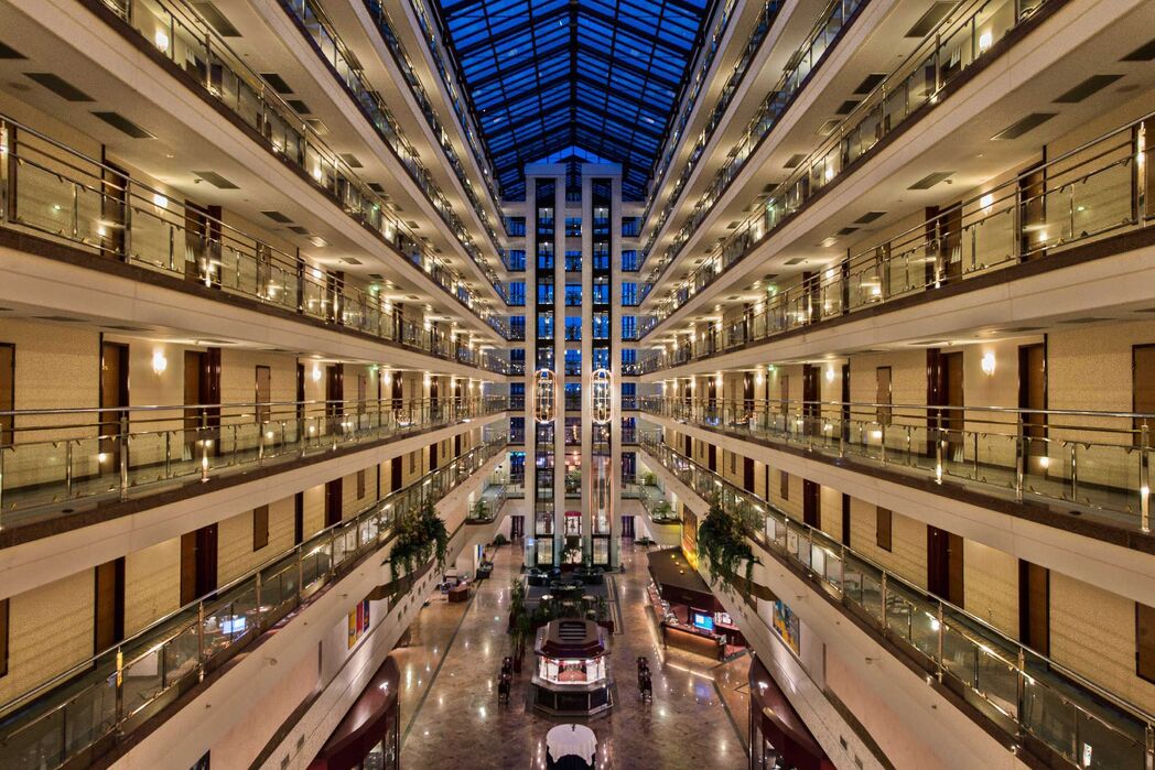MAG_234_Lobby_Blaue_Stunde[13340]