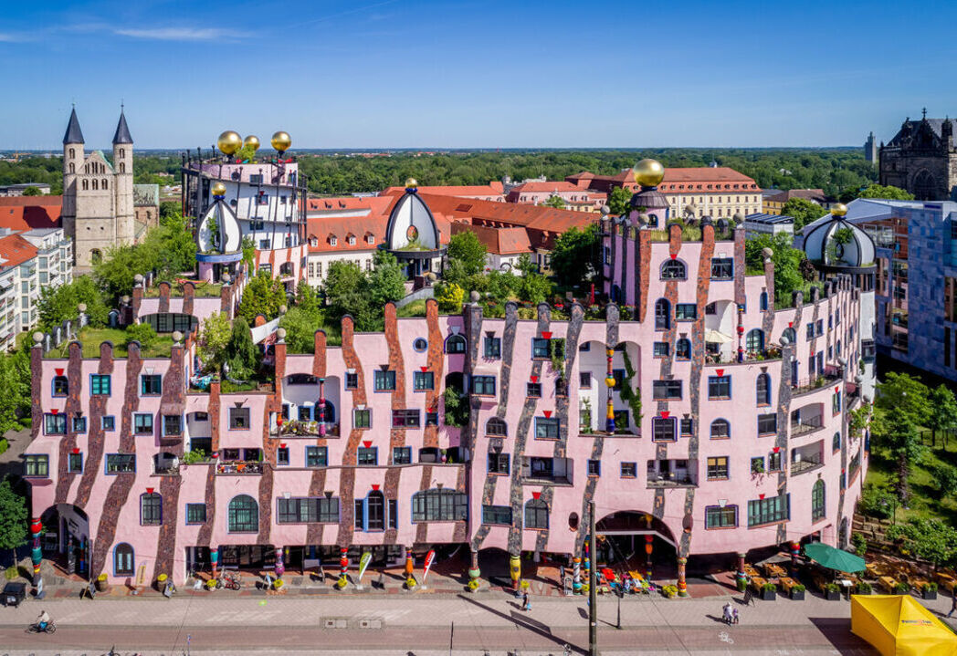 HAUSFÜHRUNG - HUNDERTWASSERS GRÜNE ZITADELLE