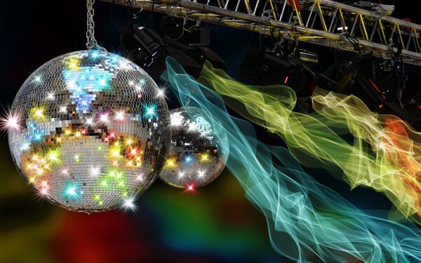 Bild vergrößern: Discoabend
