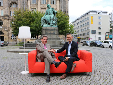 Oberbürgermeister Dr. Lutz Trümper und der Expansionschef von IKEA Deutschland, Johannes Ferber