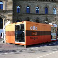 Eröffnung des Info-Containers vor dem Hauptbahnhof