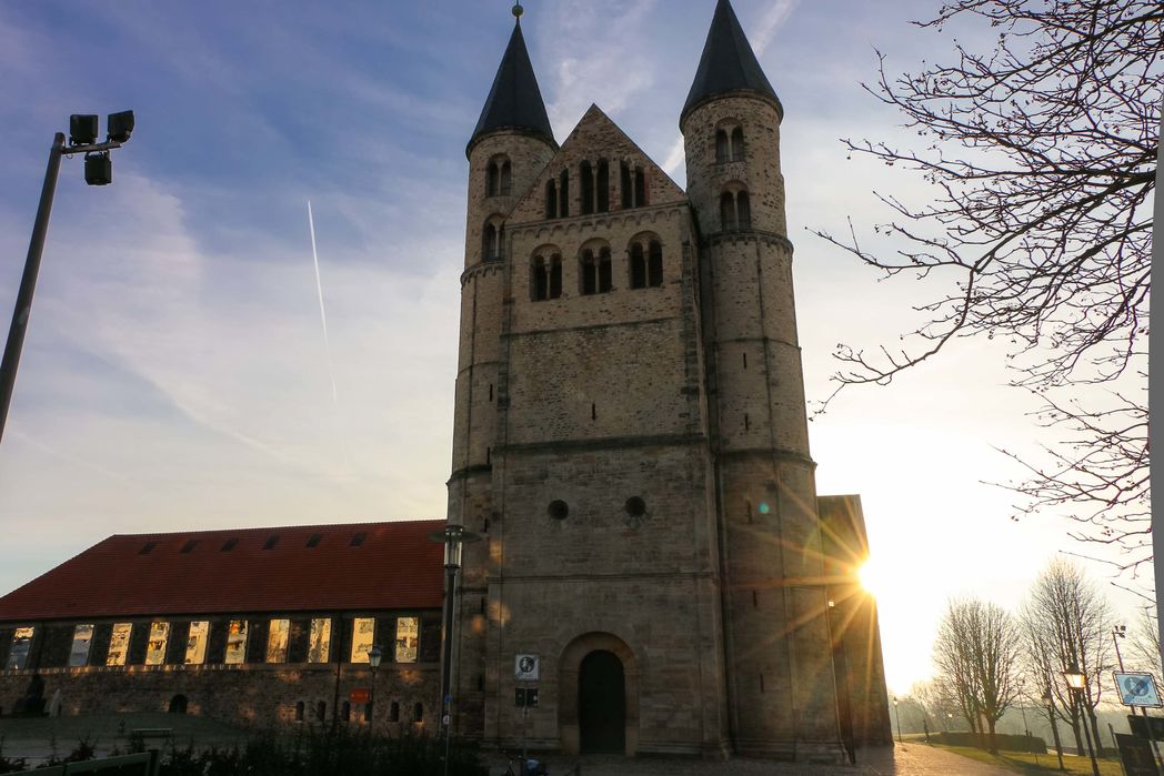 Sonnenaufgang am Kloster Unserer Lieben Frauen-2234 Sonnenaufgang am Kloster Unserer Lieben Frauen-2234