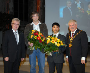 Dr. Rüdiger Koch, Christian Warnke, Dan Sato und Prof. Dr. Klaus Erich Pollmann (v.l.n.r.) Foto: Landeshauptstadt Magdeburg