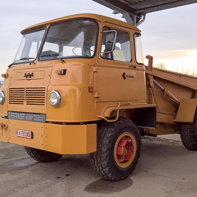 Bild vergrößern: Spezialkipper Tramp 60-02 auf dem Gelände des Technikmuseums Magdeburg