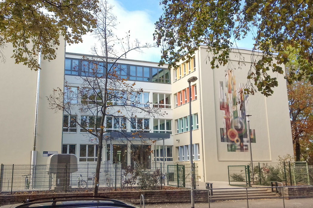 Die neue Außenfassade der Gemeinschaftsschule Ernst Wille