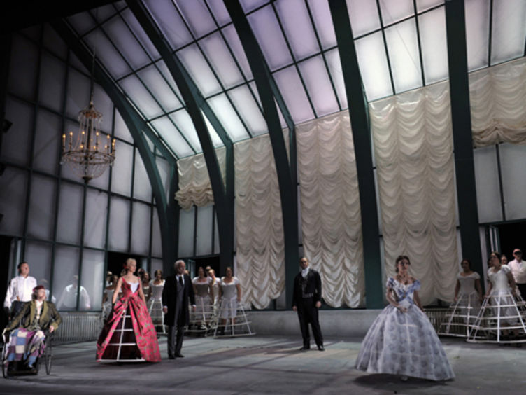 Opernhaus mit "La Traviata" © Theater Magdeburg