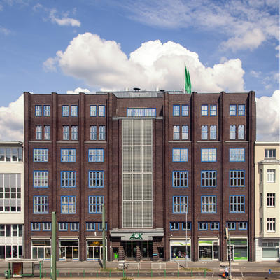 4. Verwaltungsgebäuder der AOK, erbaut 1926/1927