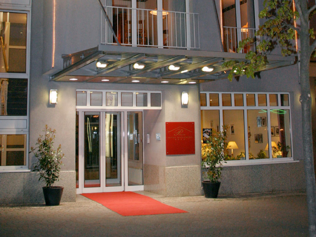 Plaza Hotel Auenansicht