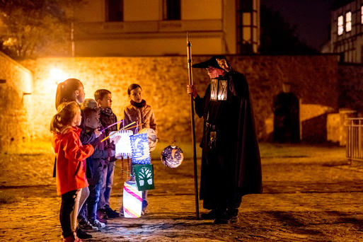 Bild vergrößern: Lampion- und Lichter­führung für Kinder ©www.AndreasLander.de