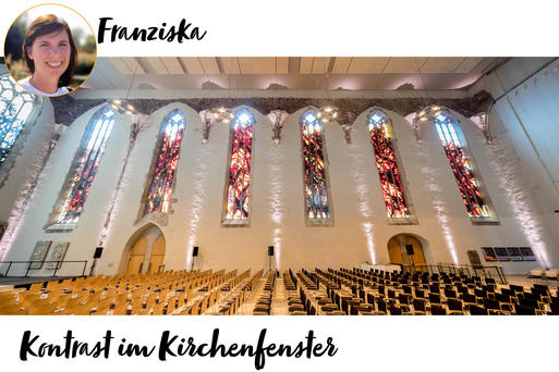 Kontrast im Kirchenfenster ©www.AndreasLander.de