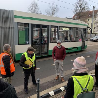 Bild vergrößern: AcceleRAD-Projekt: Große Diesdorfer Straße - Begehung am 28. Januar 2025